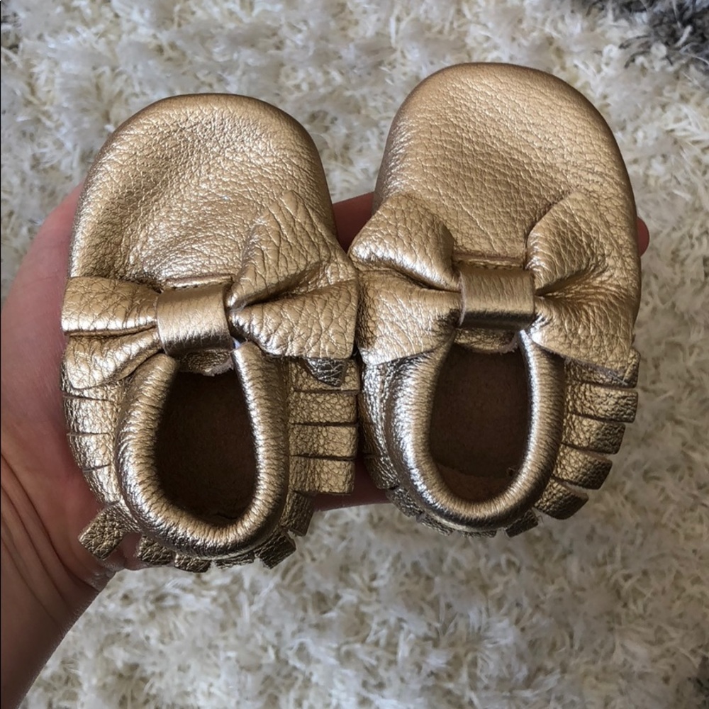 Gold leather bow Mocs